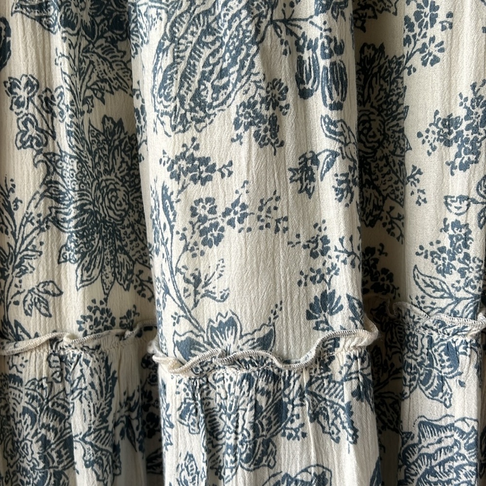 Elegant Blue and White Floral Maxi Dress - Picture 7 of 13